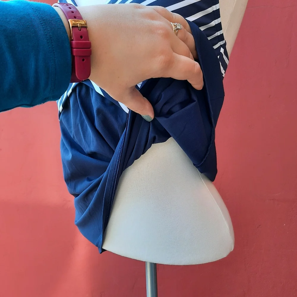 Lands' End Swim Slimming Swing Stripe Padded Bra Tankini Top 10 Navy White - Picture 7 of 13